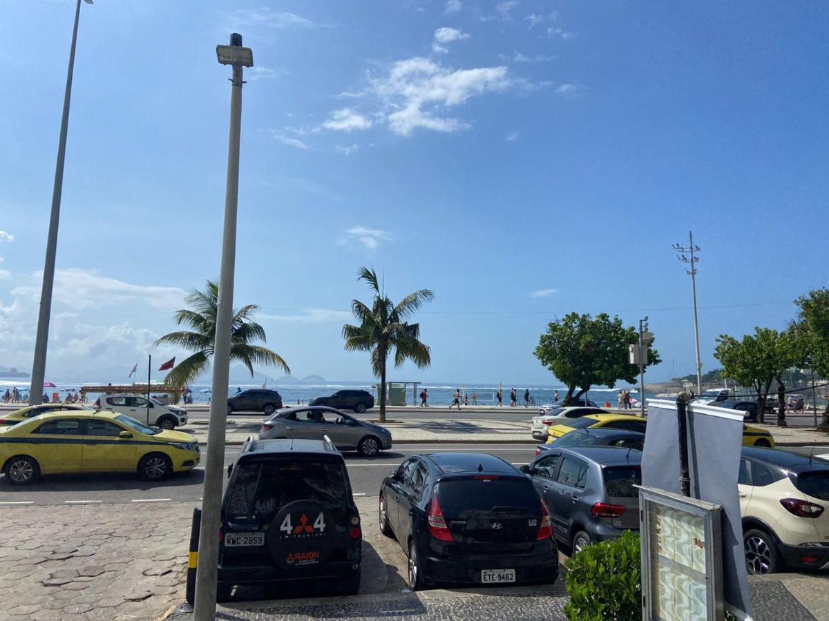 Appartement Com Entrada Na Av Atlantica De Copacabana, Proximo De Ipanema, Ar , Wi-fi E Netflix, Pauloangerami Aa3806 *